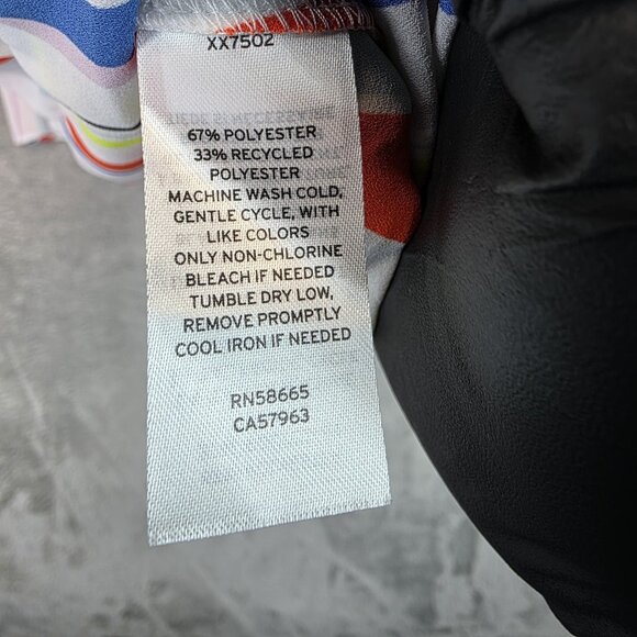 Halogen Blouse Womens Medium White Multi Stripe Surplice Cap Sleeve Nordstrom - Picture 7 of 9